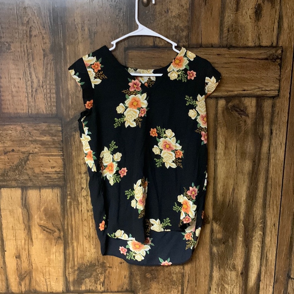 Loft size small flowered top